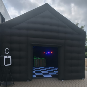 Zwarte Opblaasbare pop-up partytent 6x8 Zwarte Opblaasbare pop-up partytent 6x8